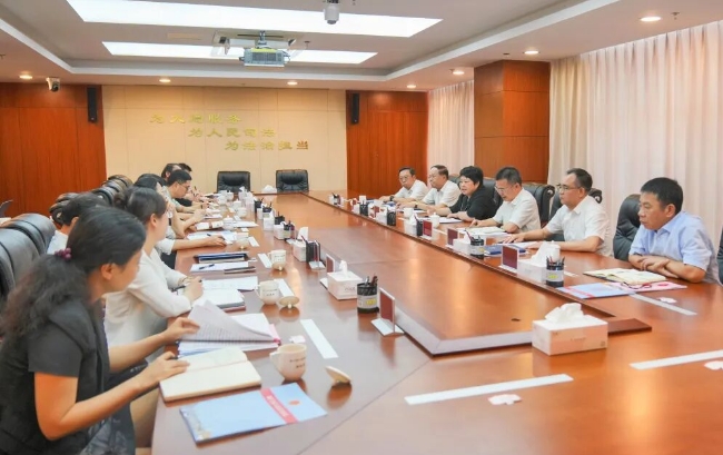 厦门市法检“两院”召开2025年度工...